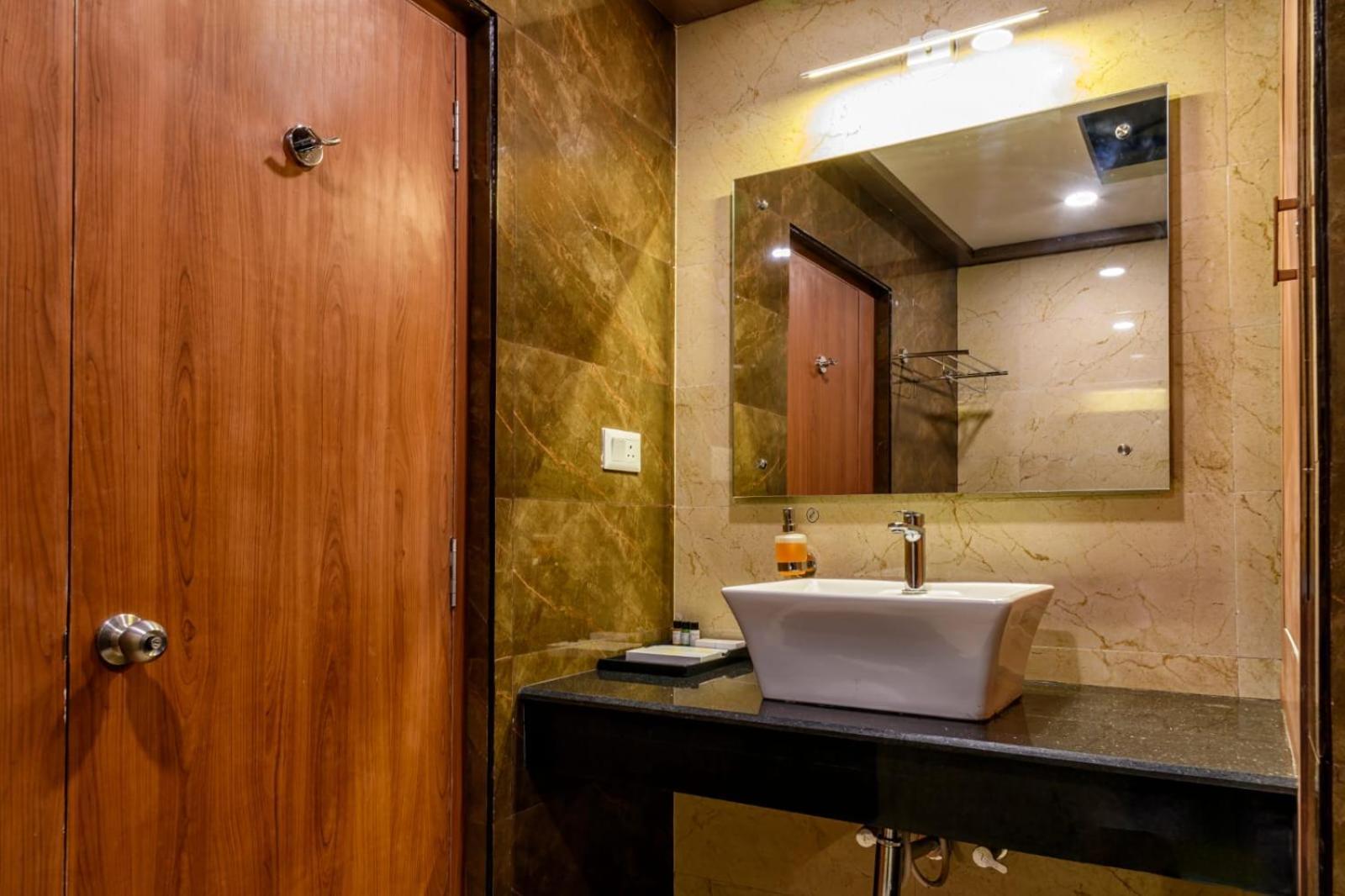 Rs Regal Inn-Deoghar Esterno foto